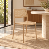 Cadeira Rattan Bege em ambiente contemporâneo