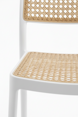 Cadeira Rattan Branca e Bege