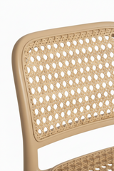 Detalhe do encosto da Banqueta Rattan Bege