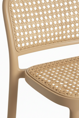 Detalhe da estrutura da Banqueta Rattan Bege