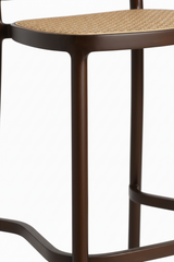 Detalhe das pernas da Banqueta Rattan Marrom e Bege