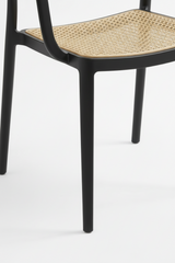Cadeira Rattan com Braços Preta e Bege